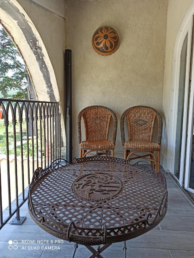 Bed and Breakfast La Boheme Charols Esterno foto