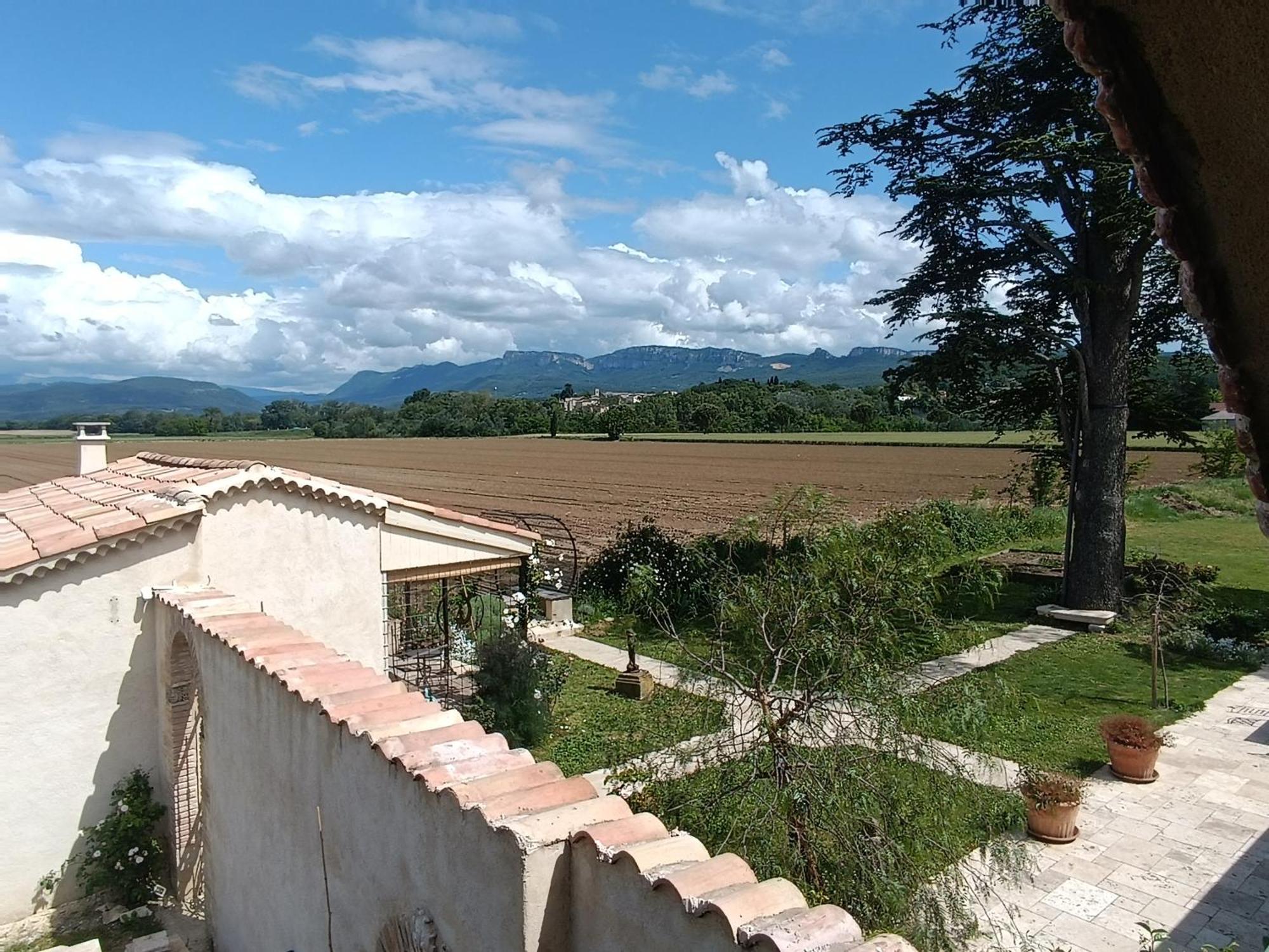 Bed and Breakfast La Boheme Charols Esterno foto