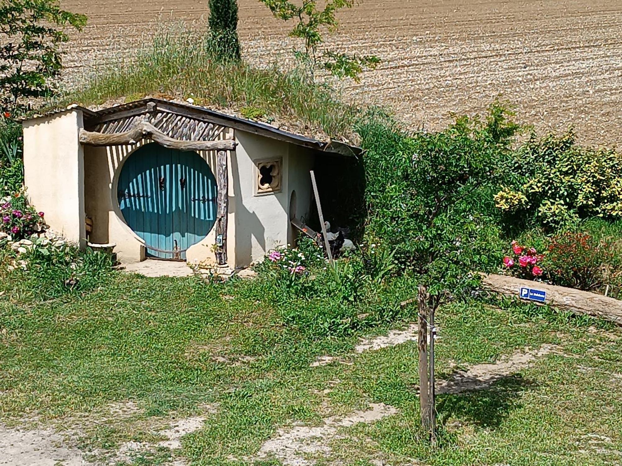 Bed and Breakfast La Boheme Charols Esterno foto